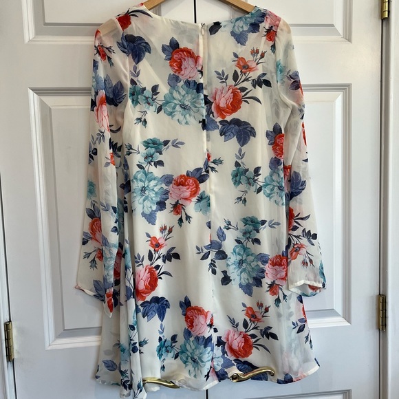 Tildon Floral Maternity Dress - Picture 2 of 4